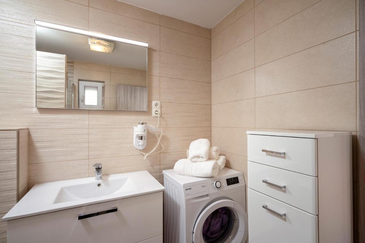 Antonella Apartment Врбоска Екстериор снимка