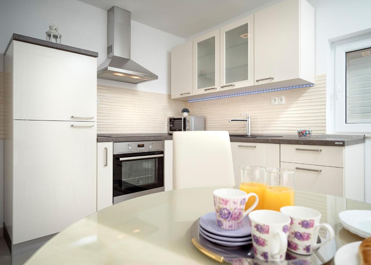 Antonella Apartment Врбоска Екстериор снимка