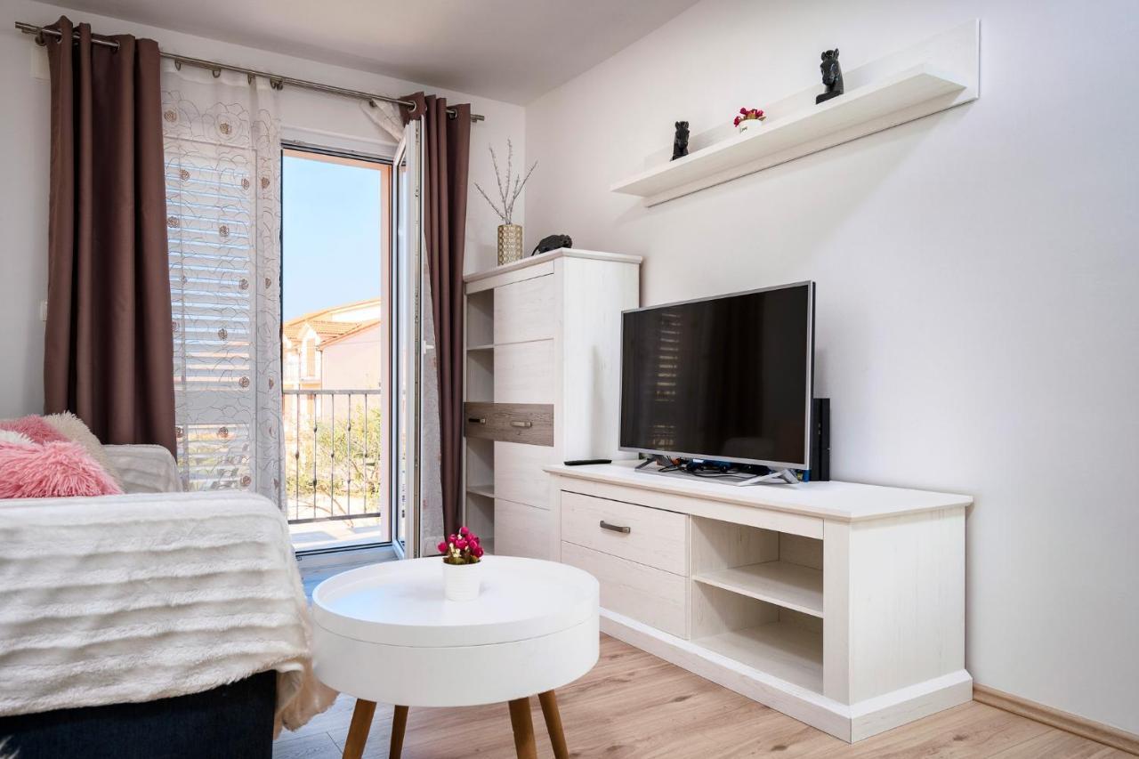 Antonella Apartment Врбоска Екстериор снимка