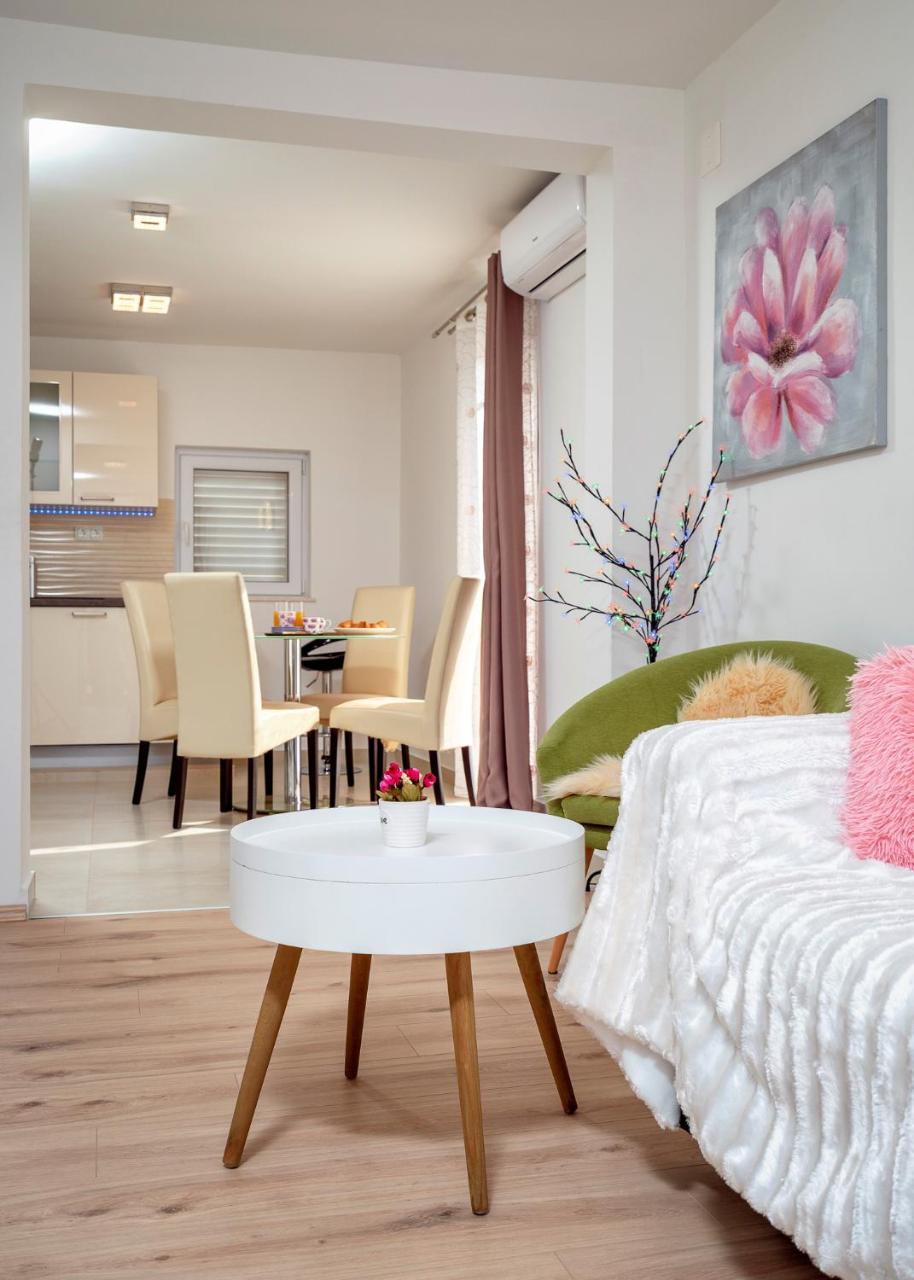 Antonella Apartment Врбоска Екстериор снимка